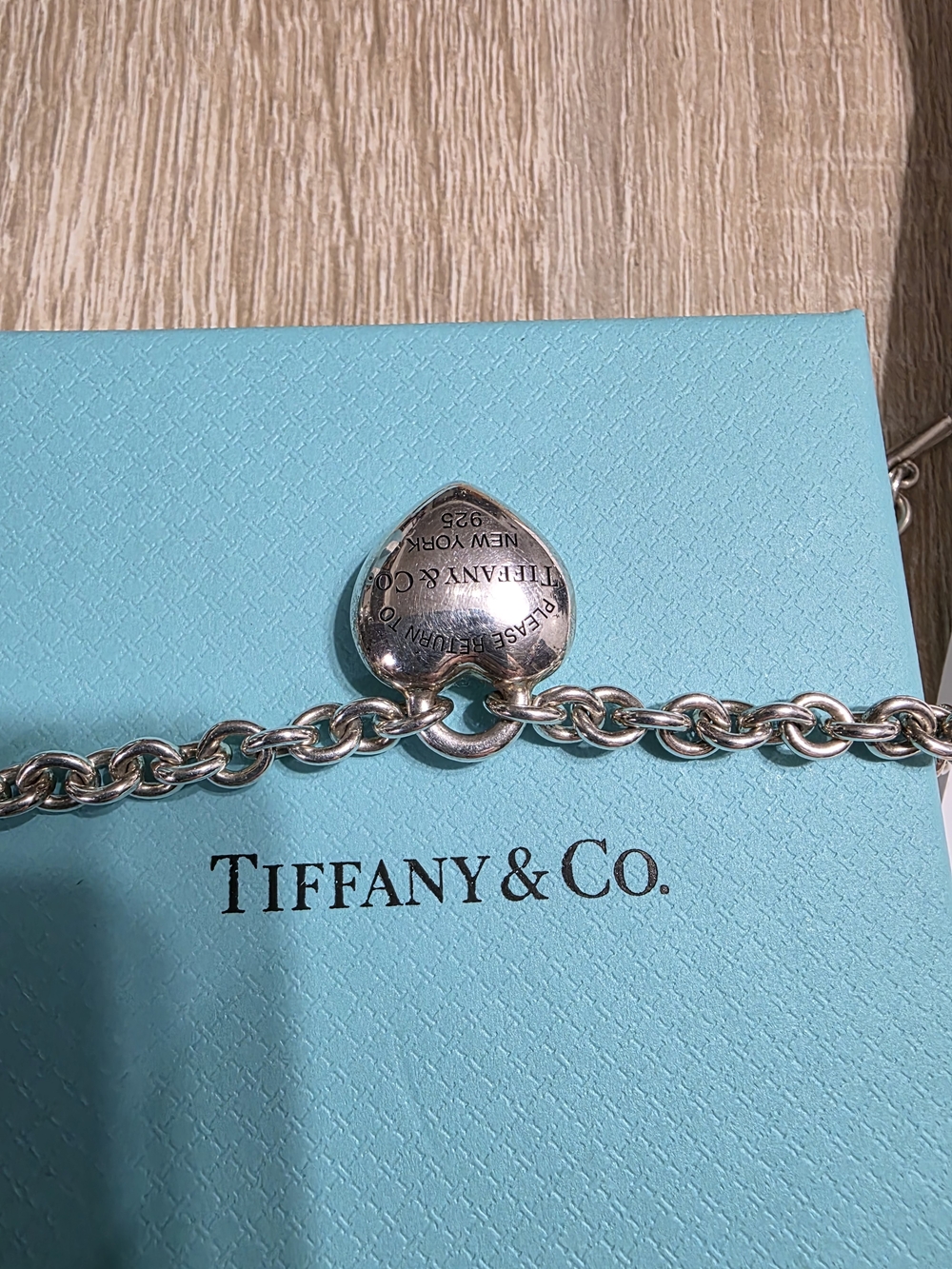 Tiffany & Co Full Heart Toggle Bracelet - Picture 4 of 7